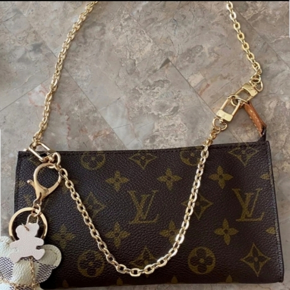 Louis Vuitton Handbags - Louis Vuitton Classic Pouchette GM Monogram